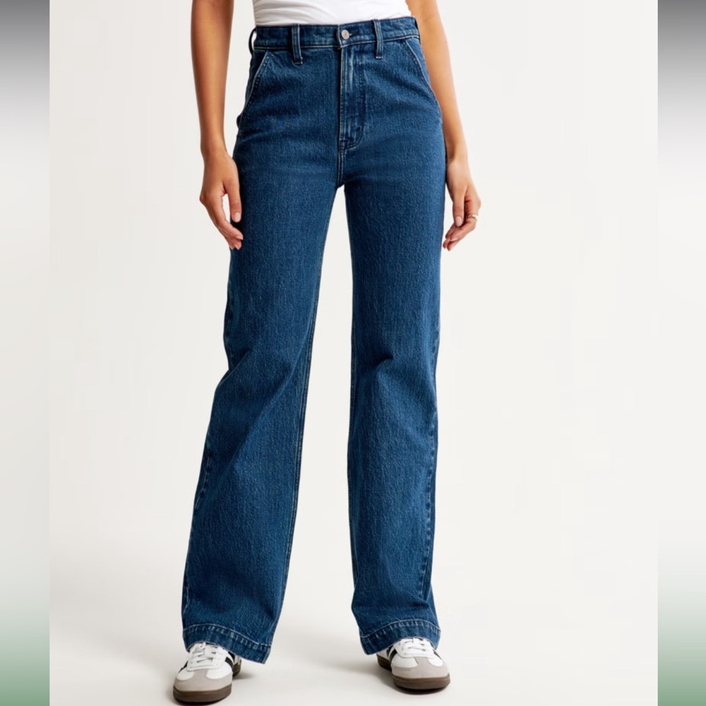 Abercrombie High Rise 90s Relaxed Jean size 33